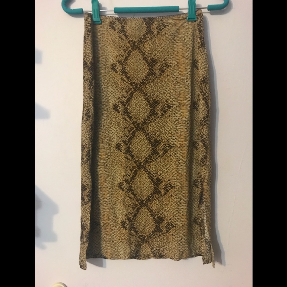 Hottie snake skin pattern skirt